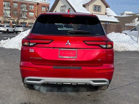 Used 2022 Mitsubishi Outlander SE image 5