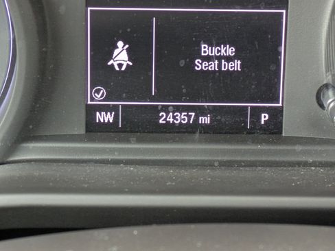 Used 2022 Chevrolet Silverado 1500 Custom image 23