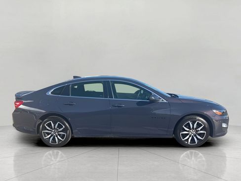 Used 2025 Chevrolet Malibu RS FWD image 3