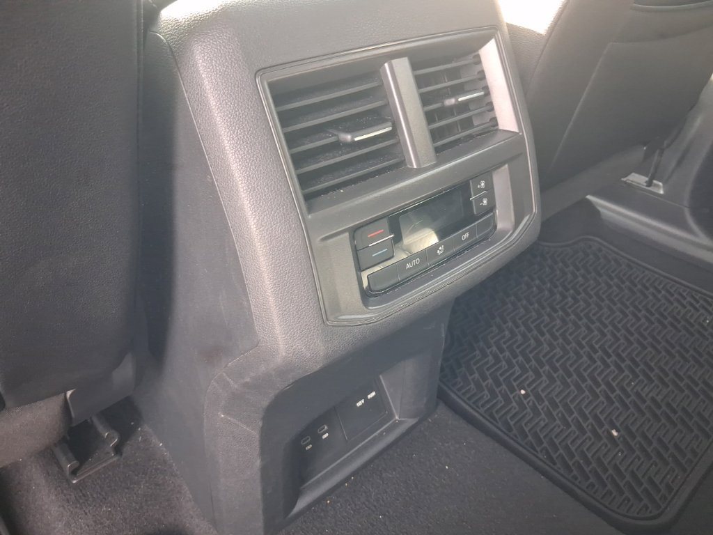Used 2023 Volkswagen Atlas SE FWD image 24