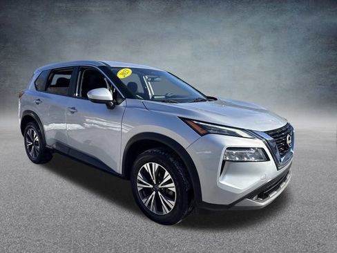 Used 2023 Nissan Rogue SV image 3