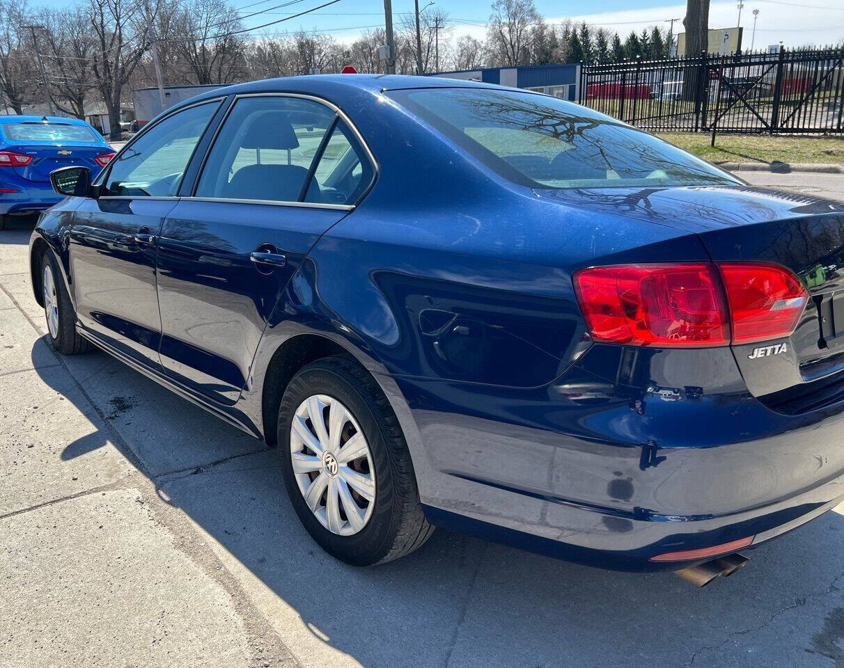 Used 2013 Volkswagen Jetta Sedan FWD image 4