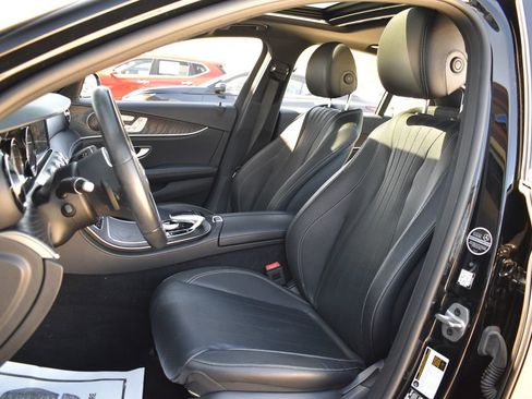Used 2019 Mercedes-Benz E 300 4MATIC w/ Convenience Package image 31