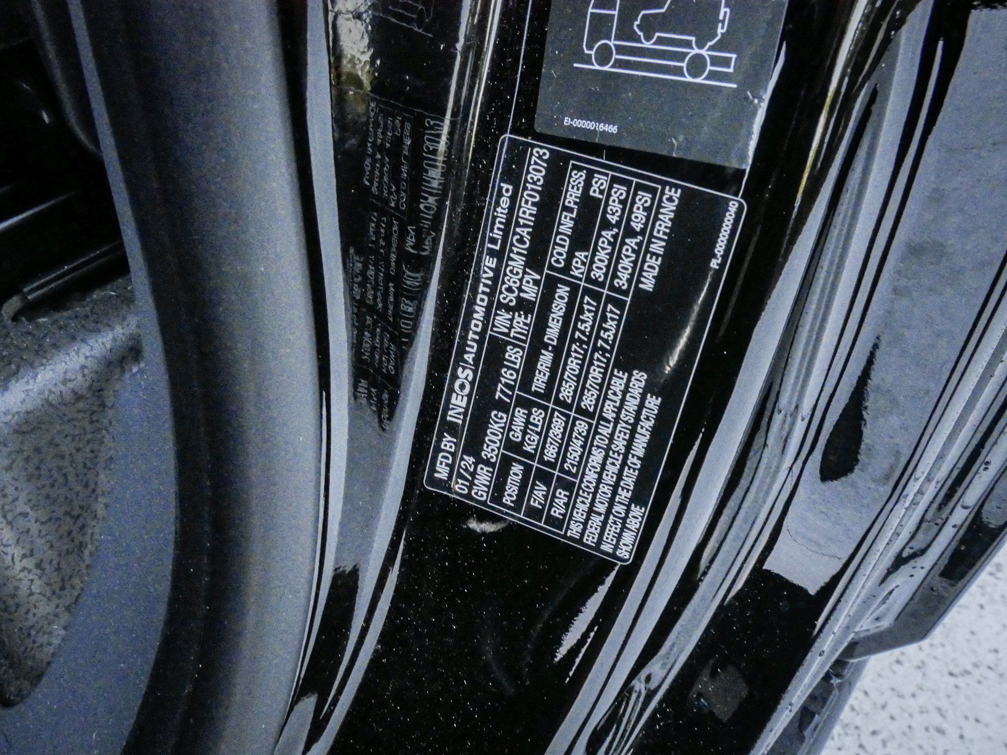 Used 2024 INEOS Grenadier Station Wagon AWD/4WD image 32