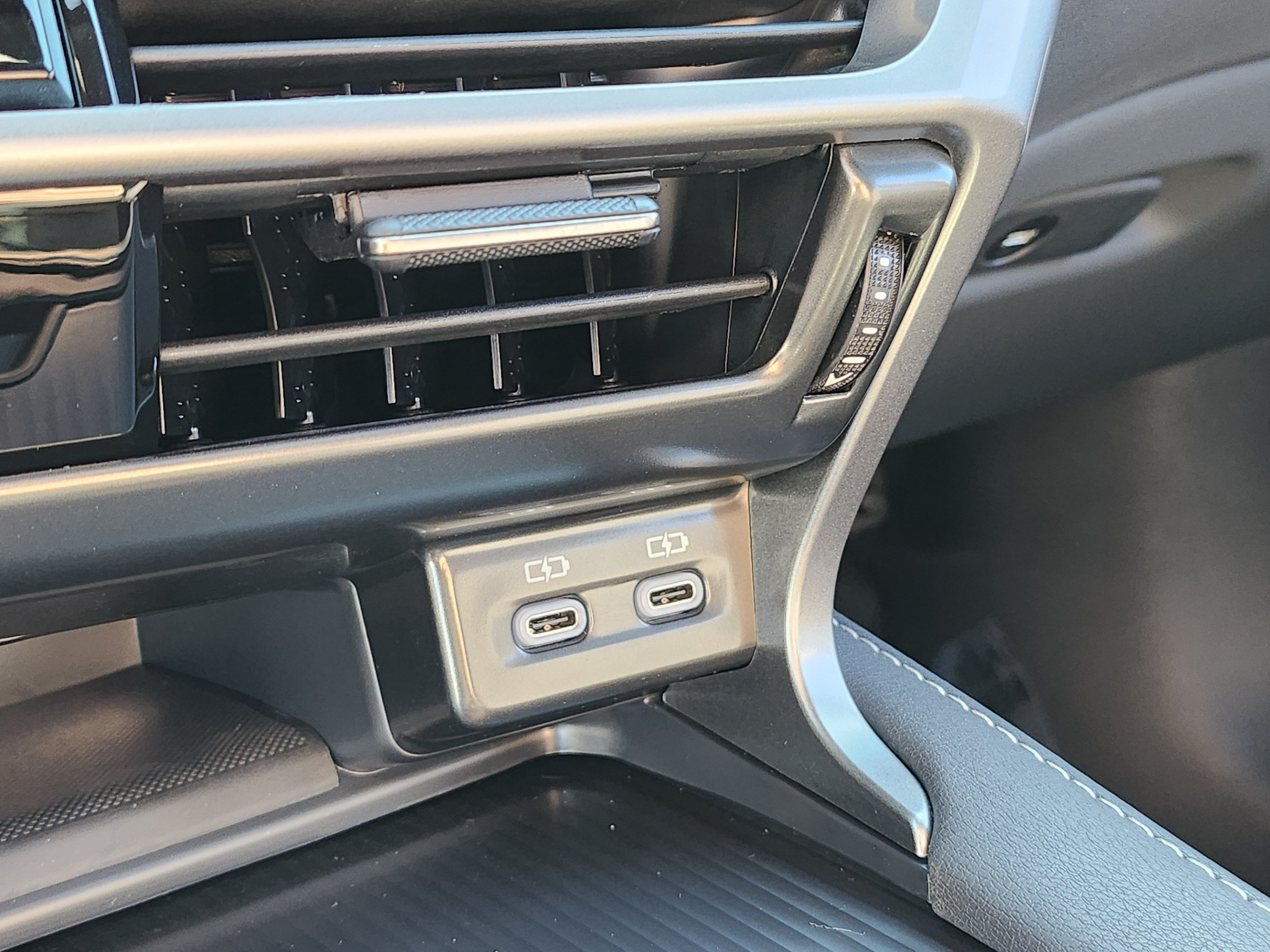 New 2026 Lexus RX 500h F Sport w/ Convenience Package AWD/4WD image 16