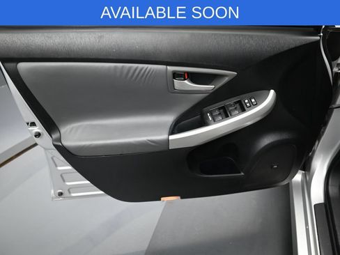 Used 2015 Toyota Prius Four w/ Deluxe Solar Roof Package FWD image 11