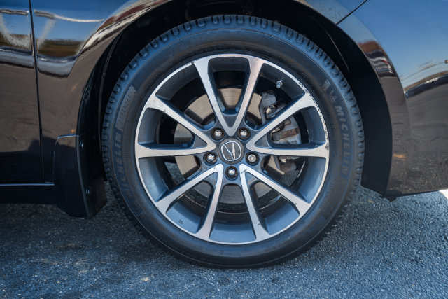 Used 2016 Acura TLX w/ Technology Package FWD image 11