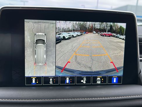 Used 2022 GMC Yukon SLT w/ SLT Luxury Package image 19