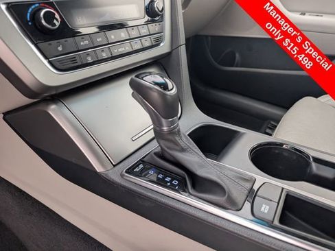 Used 2017 Hyundai Sonata Limited image 23