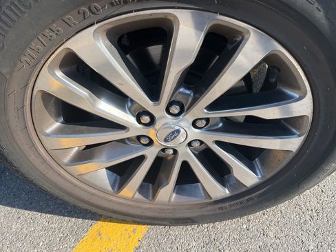 Used 2018 Ford Expedition Limited AWD/4WD image 5