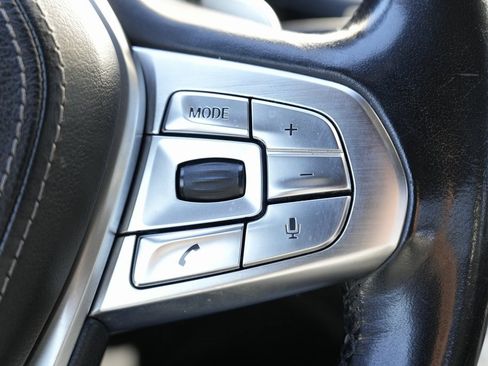 Used 2016 BMW 750i xDrive image 53