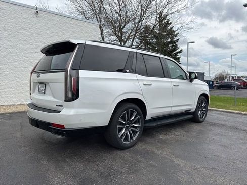 Used 2021 Cadillac Escalade Sport w/ Driver Assist Tech Package AWD/4WD image 5