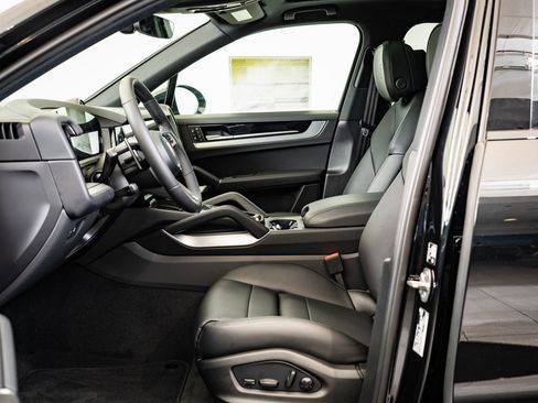 New 2026 Porsche Cayenne S image 5