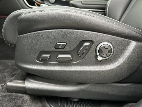 Certified 2026 Genesis GV80 2.5T Prestige AWD/4WD image 12