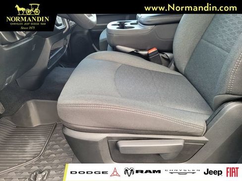 Used 2026 RAM 3500 Tradesman AWD/4WD image 17