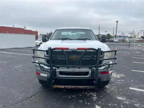 Used 2013 Chevrolet Silverado 3500 W/T image 2