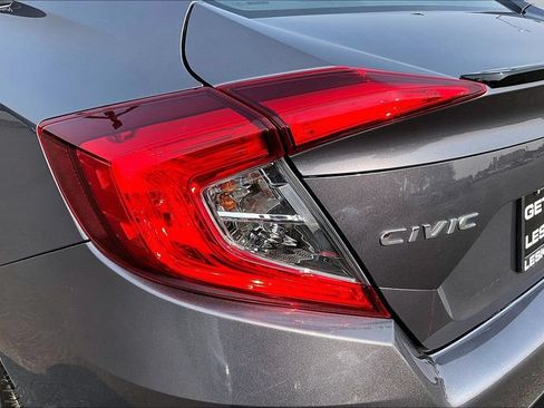 Used 2019 Honda Civic Sport image 28