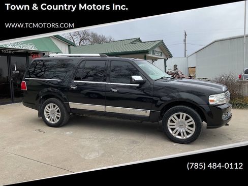 Used 2014 Lincoln Navigator L 4WD image 1