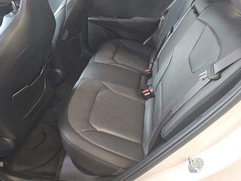 Used 2023 Kia Niro Wave w/ Wave Preserve Package FWD image 16