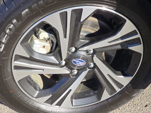 Certified 2025 Subaru Crosstrek 2.0i Premium image 16