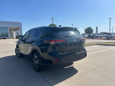 Used 2026 Toyota Highlander XLE AWD/4WD image 6