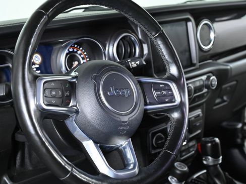 Used 2020 Jeep Wrangler Unlimited Sahara AWD/4WD image 10