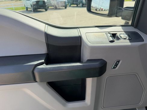 Used 2020 Ford F250 XL w/ STX Appearance Package RWD image 14