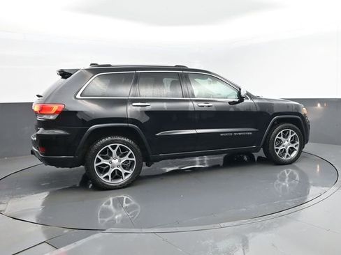 Used 2019 Jeep Grand Cherokee Limited w/ Trailer Tow Group IV AWD/4WD image 3