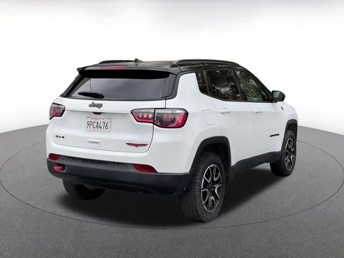 Used 2025 Jeep Compass Trailhawk image 14