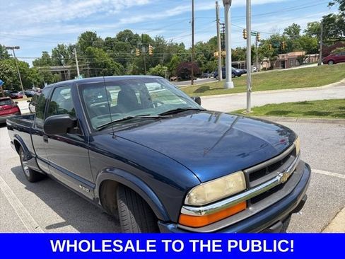 Used 2003 Chevrolet S10 Pickup LS w/ LS Preferred Equipment Group RWD image 7