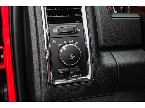 Used 2018 RAM 2500 Laramie w/ Off Road Package image 14