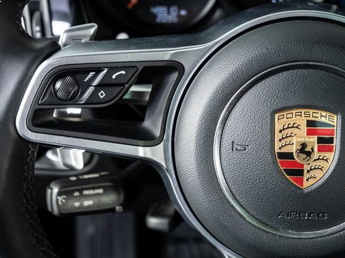 Used 2020 Porsche Macan image 9