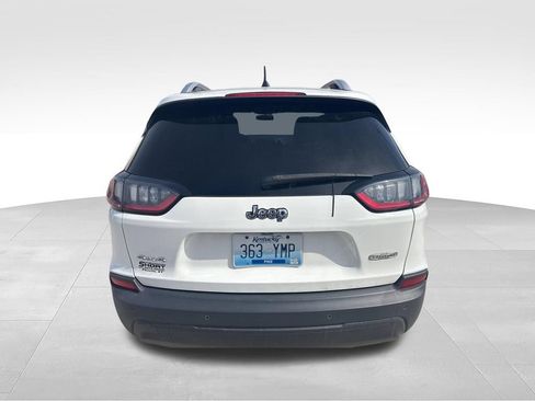 Used 2019 Jeep Cherokee Latitude Plus w/ Cold Weather Group AWD/4WD image 5