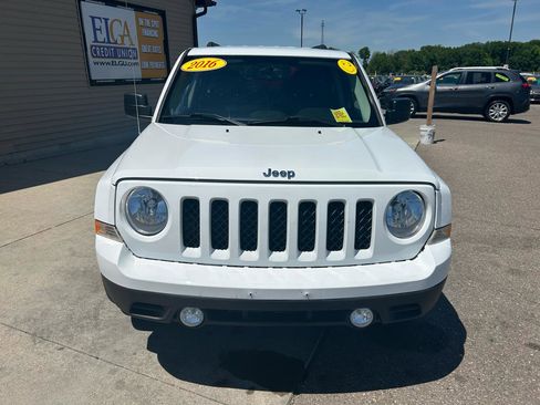 Used 2016 Jeep Patriot Sport w/ Power Value Group FWD image 2