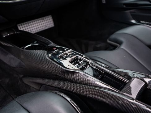 Used 2021 Ferrari SF90 Stradale image 32