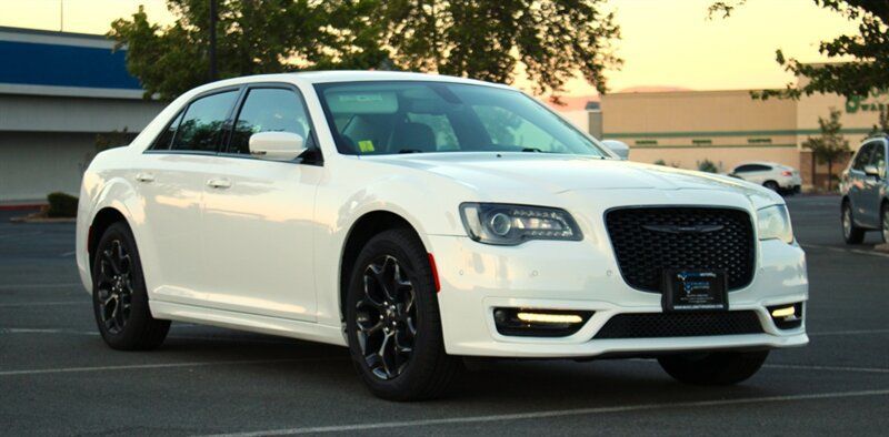 Used 2022 Chrysler 300 Touring L AWD/4WD image 1
