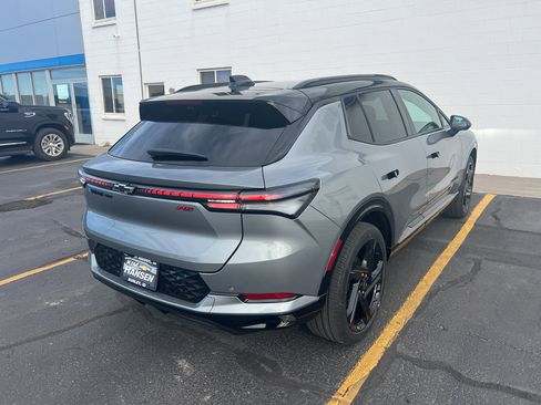 New 2026 Chevrolet Equinox EV RS image 4