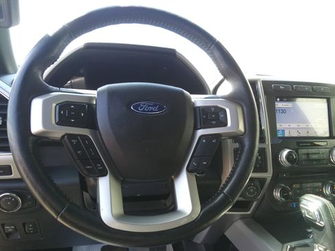 Used 2018 Ford F150 Lariat w/ Equipment Group 502A Luxury AWD/4WD image 13