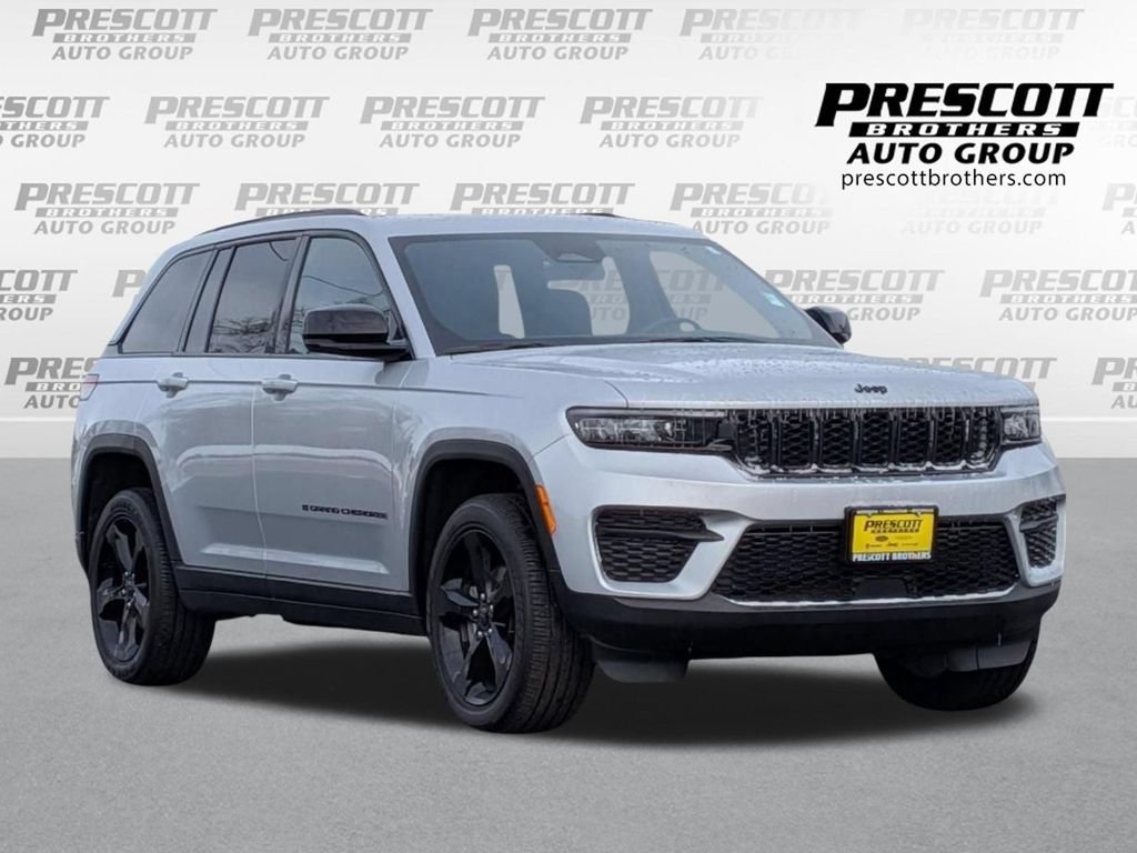Used 2024 Jeep Grand Cherokee Altitude AWD/4WD image 1