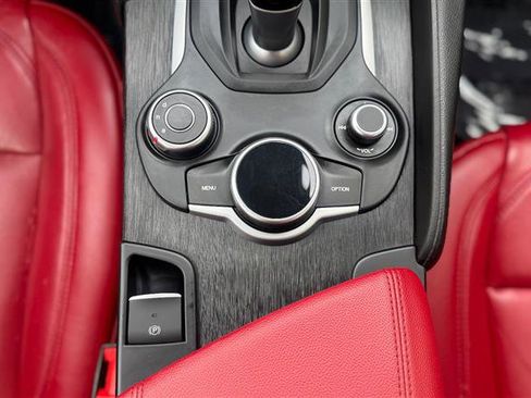 Used 2019 Alfa Romeo Giulia AWD w/ Quick Order Package 22J Sport image 20