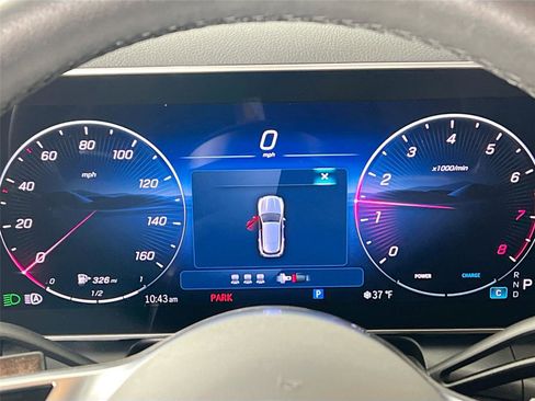 Used 2025 Mercedes-Benz GLC 300 4MATIC image 12