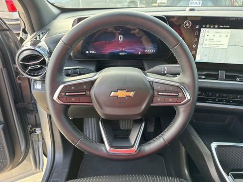 Used 2026 Chevrolet Equinox LT FWD image 42