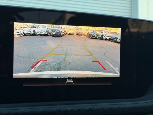 Used 2025 Buick Envista Preferred image 22