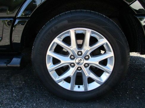 Used 2017 Ford Expedition Limited AWD/4WD image 17