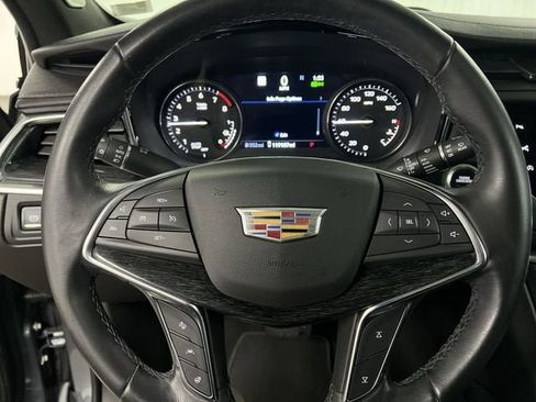 Certified 2021 Cadillac XT5 Premium Luxury FWD image 11