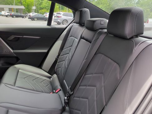 Certified 2026 BMW 530i xDrive w/ Premium Package image 29