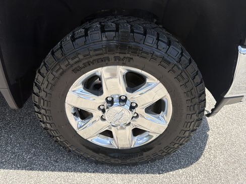 Used 2020 Chevrolet Silverado 3500 LTZ w/ LTZ Convenience Package AWD/4WD image 13