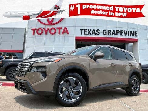 Used 2025 Nissan Rogue SV FWD image 1