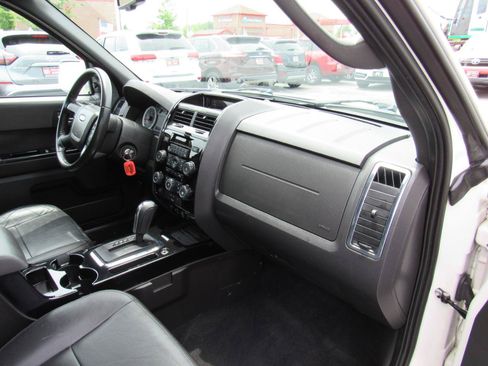 Used 2009 Ford Escape Limited AWD/4WD image 24