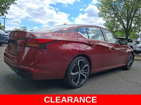 Used 2024 Nissan Altima 2.5 SR FWD image 6